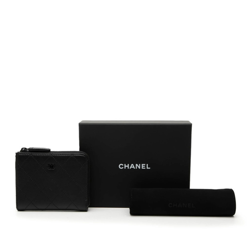 CHANEL Black Leather Logo Wallet - Picture 7 of 7